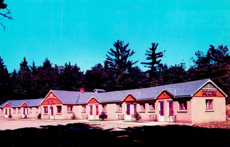 Wisconsin-Michigan Motel - Old Postcard